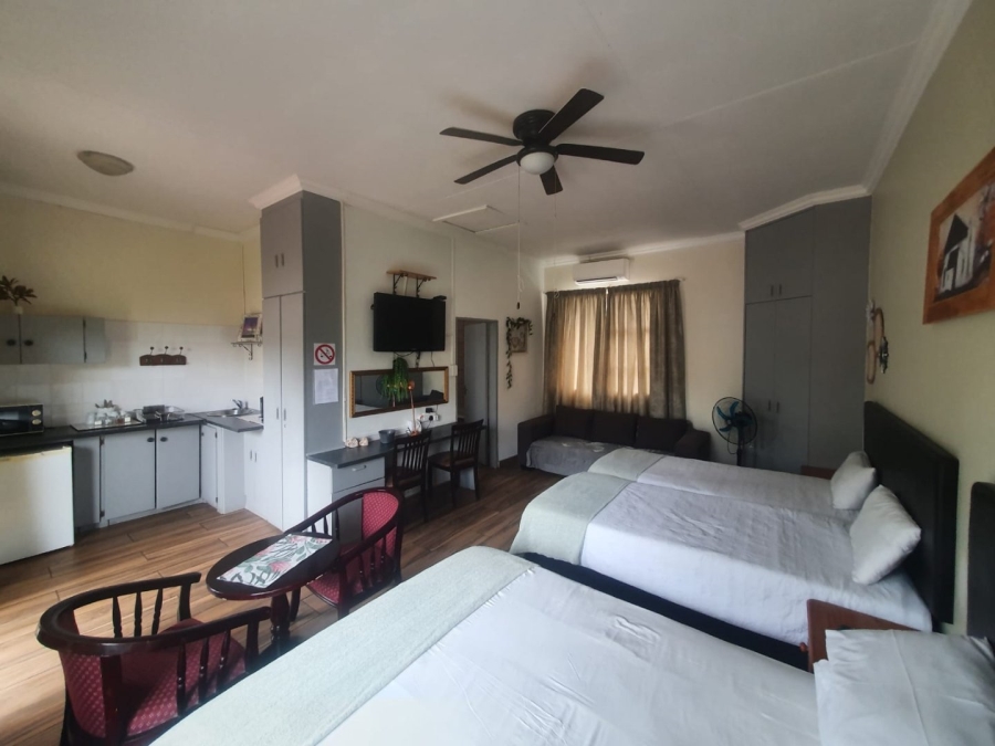 12 Bedroom Property for Sale in Pellissier Free State